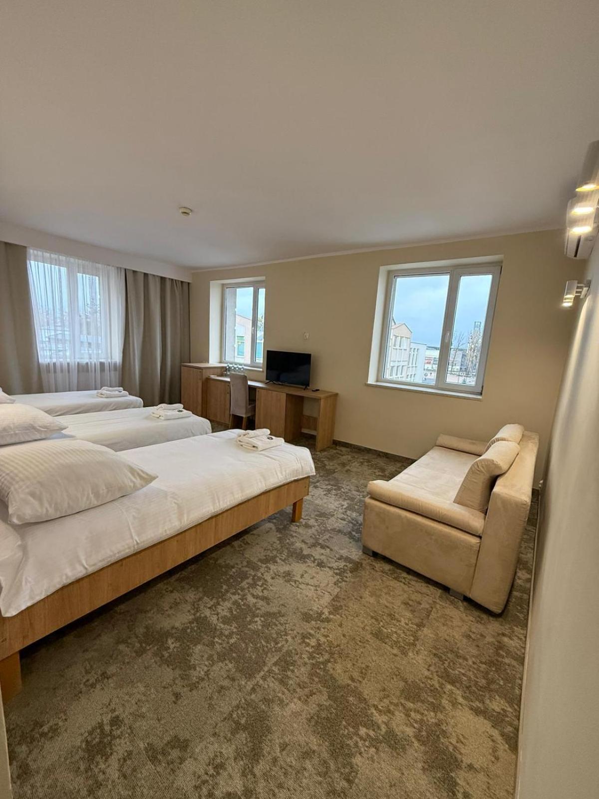 Hotel Tm 라돔 외부 사진